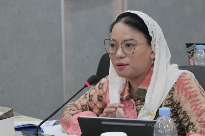Senator Apt. Destita Khairilisani, S.Farm., M.S.M.Senator Apt. Destita Khairilisani, S.Farm., M.S.M.