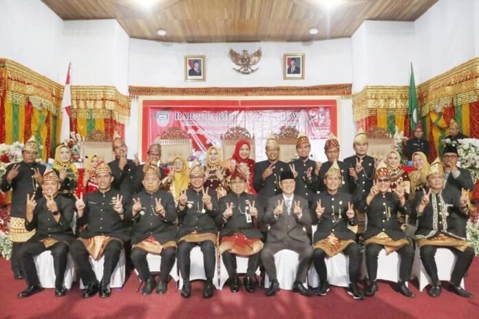 hut Pemerintah Kabupaten Seluma memperingati Hari Ulang Tahun (HUT) ke-22 dengan menggelar Rapat Paripurna Istimewa di Gedung DPRD setempat, Jumat (23/5).