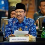Menteri Sosial Saifullah Yusuf .