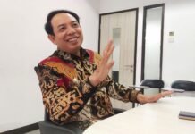 Dedy “Takziah”, Saat Kedekatan dengan Warga Tumbuh di Tengah Duka dan Bahagia