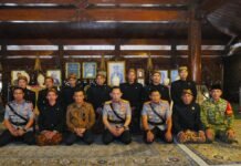 Usai Soekarno dan Gus Dur, Kapolri Ziarah-Tabur Bunga ke Makam Soeharto