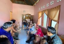 Pemkot Bengkulu Salurkan Bantuan Kursi Roda dari Kemensos untuk Warga Kandang Limun