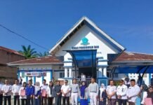 Bupati Azhari Lepas Siswa Berprestasi Lebong Penerima Beasiswa SMA Kebangsaan