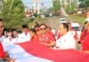 Bupati Teddy Rahman Pimpin Kirab Bendera Merah Putih 2.003 Meter