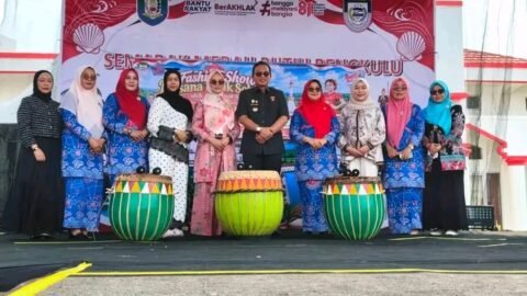 Bupati Teddy Rahman Dukung Lomba Fashion Show Batik Jadi Wadah Kenalkan Budaya Daerah Sejak Dini