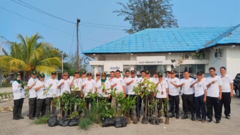 Hijaukan Pulau Baai, Karantina Bengkulu Tanam 149 Pohon