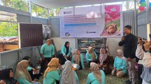 Berdayakan UMKM Gula Aren Mubai, PLN UIP Sumbagsel Perkuat Potensi Lokal Menjadi Peluang Ekonomi Masyarakat