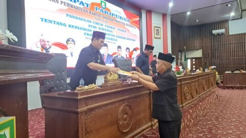Delapan Fraksi DPRD Bengkulu Bahas Raperda Kebijakan Sanitasi Daerah