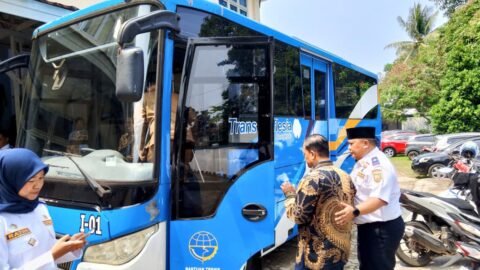 Program Bantu Rakyat, Pemprov Bengkulu Pinjamkan Bus BRT untuk Mahasiswa UMB