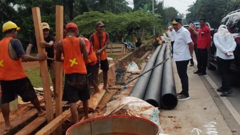 Pastikan Sesuai Spesifikasi, Wagub Mian Tinjau Pembangunan SPAM IKK Pinang Raya