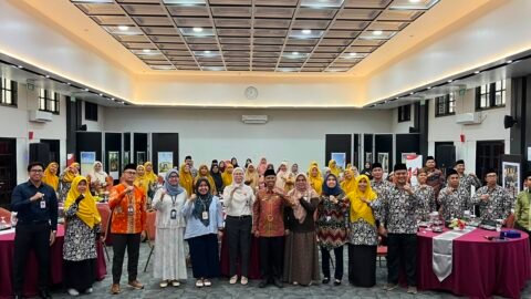 OJK Bengkulu Edukasi 60 Penyuluh Agama soal Pinjol dan Investasi Ilegal