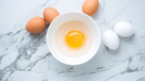 IDAI Ingatkan Bahaya Telur Mentah untuk Bayi, MPASI Umumnya Dimulai Usia 6 Bulan